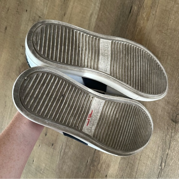 Allen Edmonds Courtside Sport Lace-Up Sneaker - Picture 6 of 15